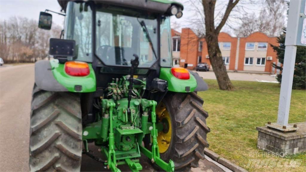 John Deere 5820 Traktorer