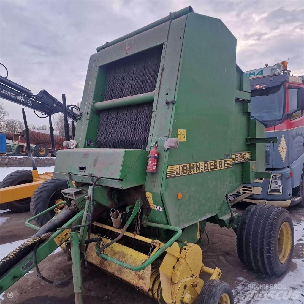 John Deere 590 Rundbalspressar