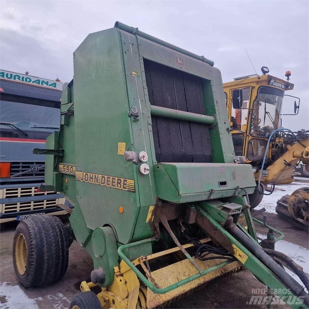 John Deere 590 Rundbalspressar