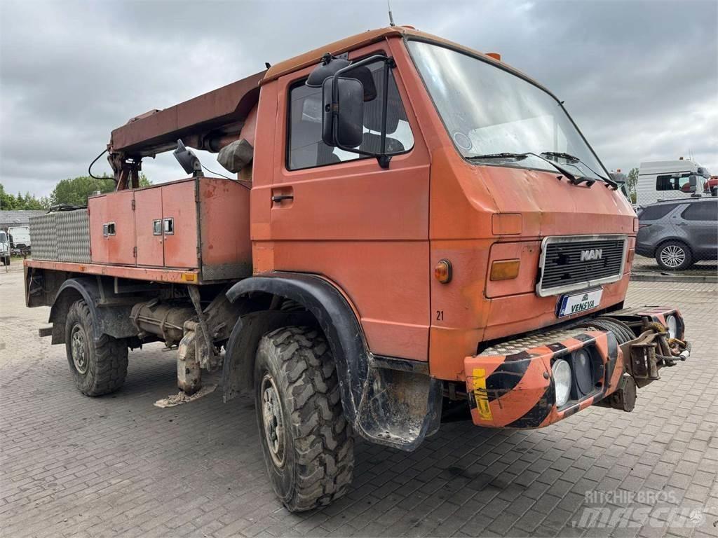 MAN 9.150 4x4 14m. Billyftar