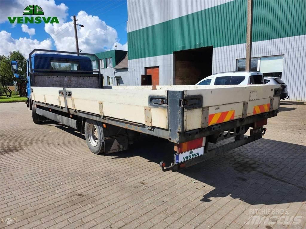 MAN LE 8.220 Flakbilar