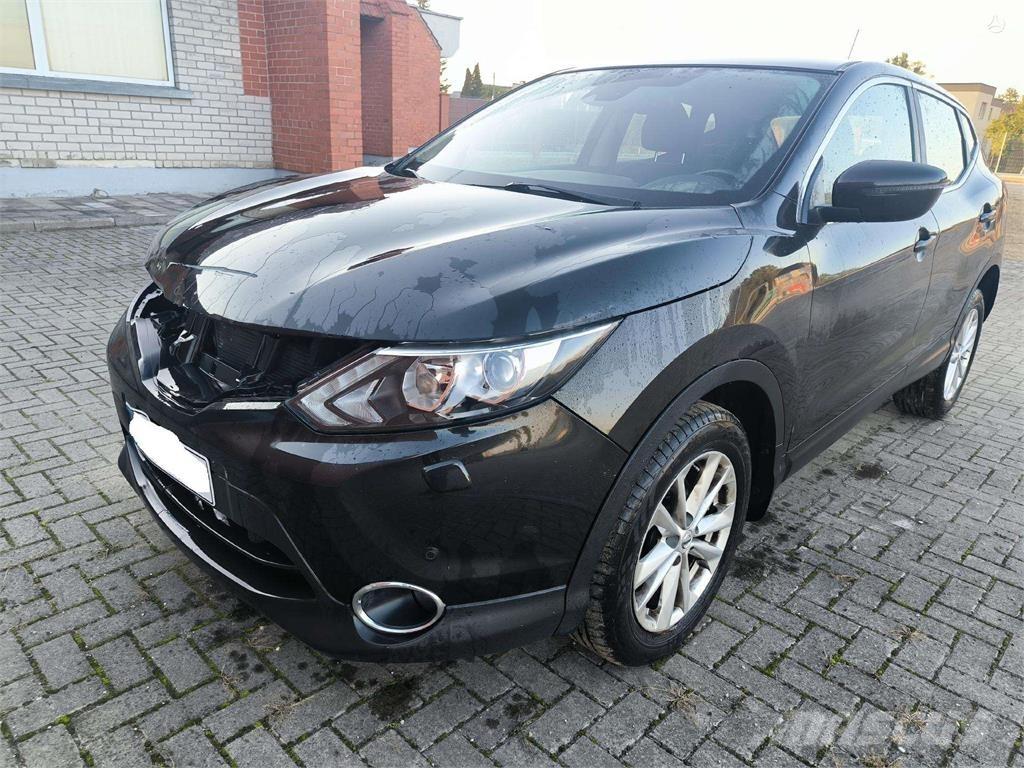 Nissan  Personbilar