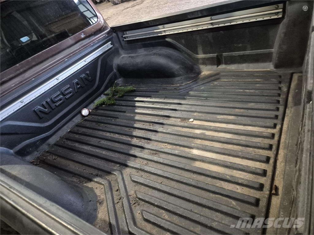 Nissan  Personbilar