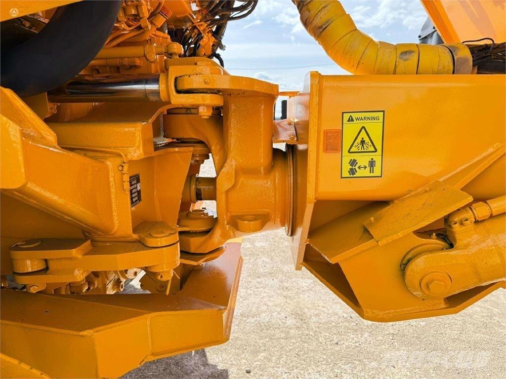 Volvo A25C Midjestyrd dumper