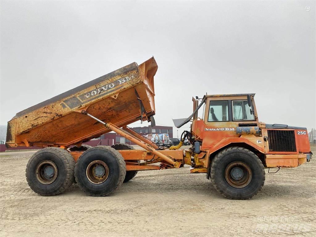 Volvo A25C , Nr.1 Midjestyrd dumper