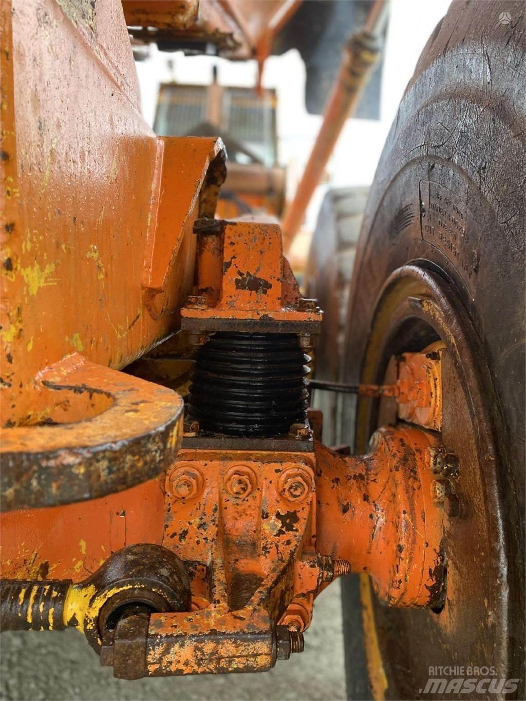 Volvo A25C , Nr.1 Midjestyrd dumper