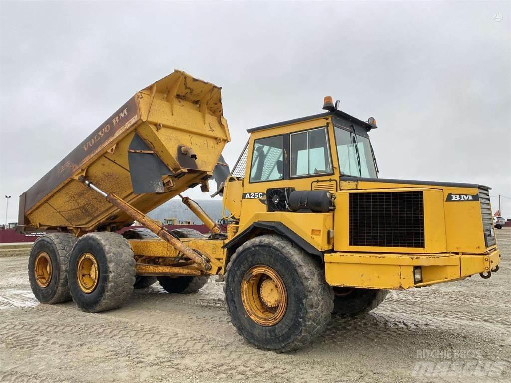 Volvo A25C , Nr.2 Midjestyrd dumper