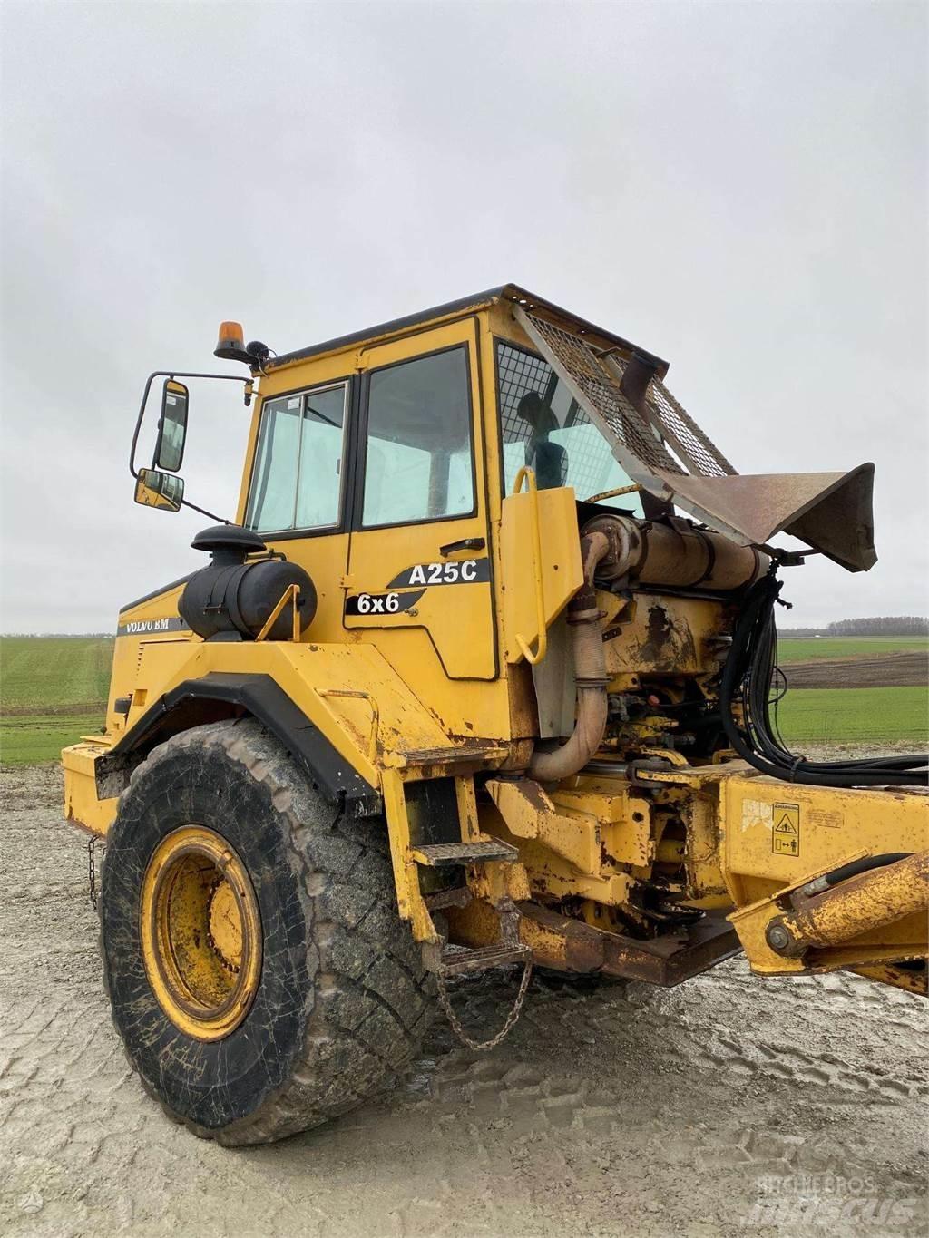 Volvo A25C , Nr.2 Midjestyrd dumper