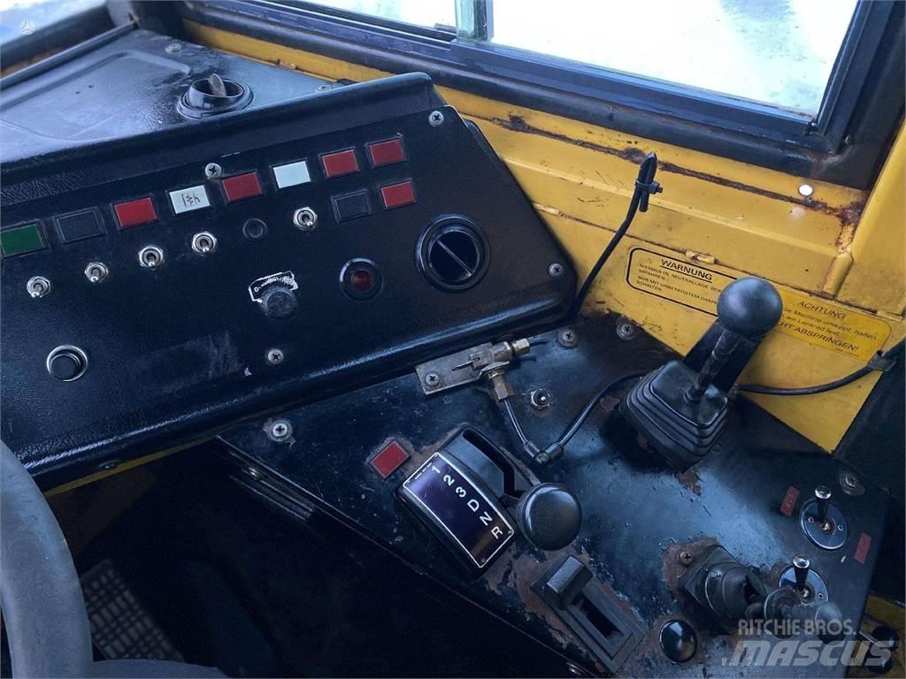 Volvo A25C , Nr. 5 Midjestyrd dumper