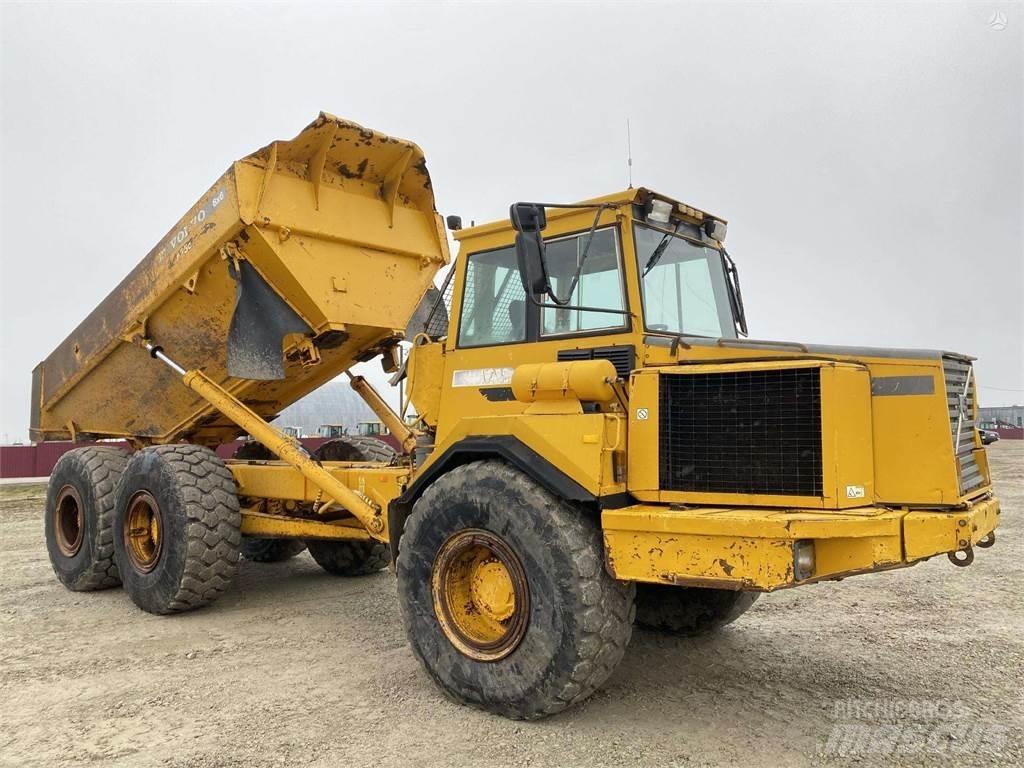 Volvo A25C , Nr.6 Midjestyrd dumper