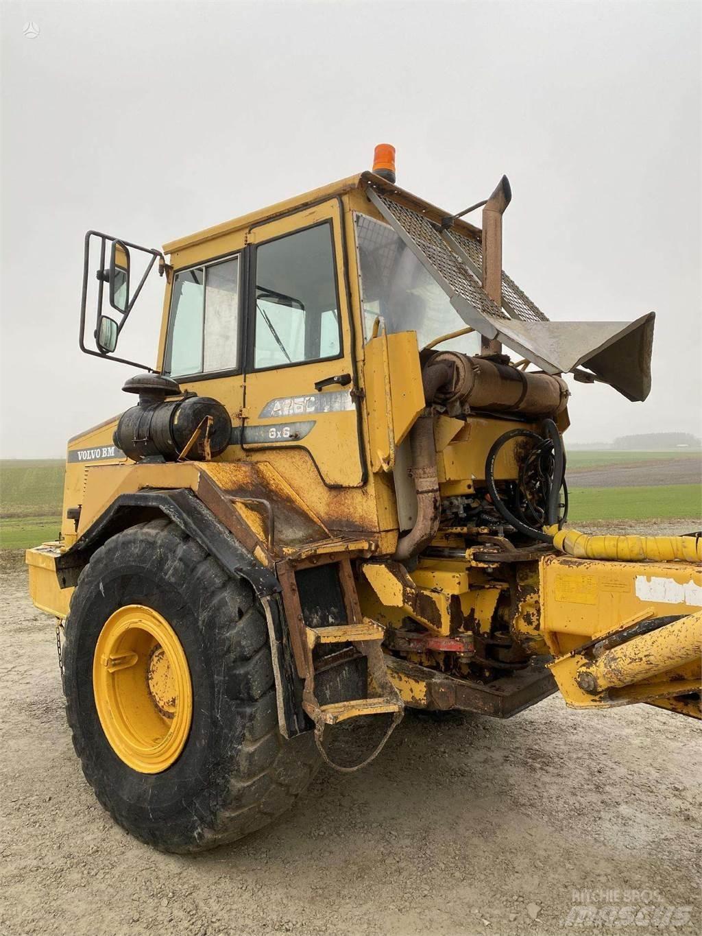 Volvo A25C , Nr.8 Midjestyrd dumper