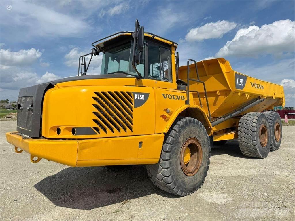Volvo A25D Midjestyrd dumper