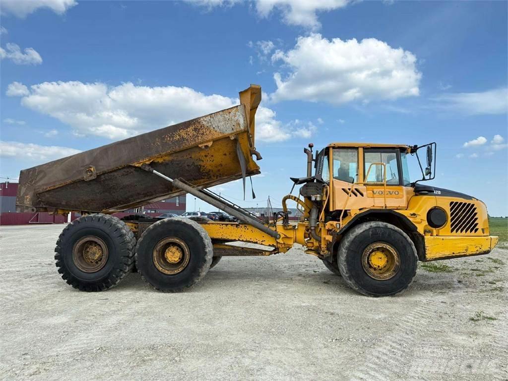 Volvo A25D Midjestyrd dumper
