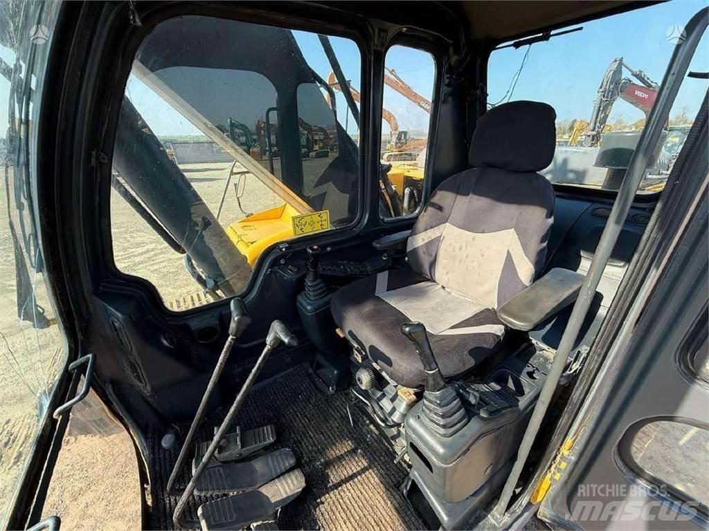 Volvo EC 240 LC Bandgrävare