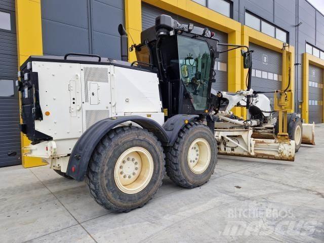 CAT 120AWD Väghyvlar