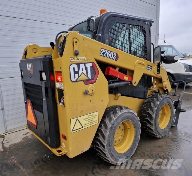 CAT 226D3 Kompaktlastare
