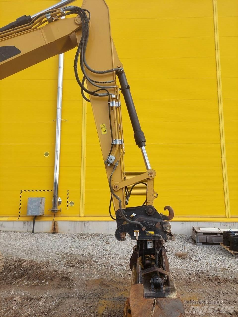 CAT 313 FL Bandgrävare
