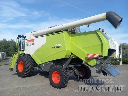 CLAAS Tucano 440 Skördetröskor