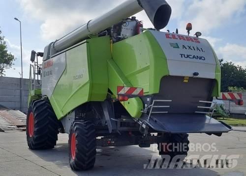 CLAAS Tucano 440 Skördetröskor