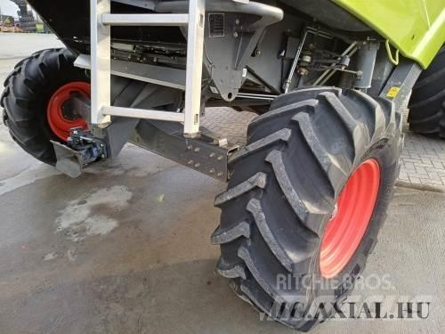 CLAAS Tucano 450 Skördetröskor