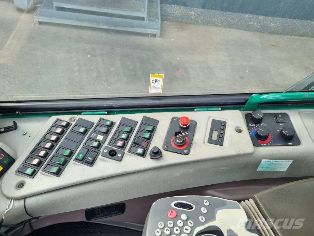 John Deere 1070 D Skördare