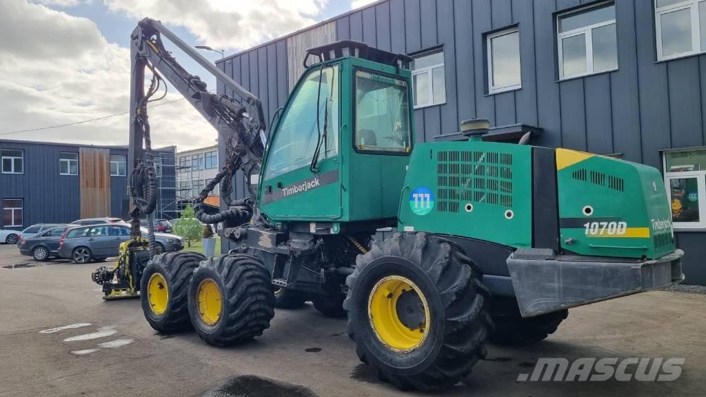 John Deere 1070 D Skördare