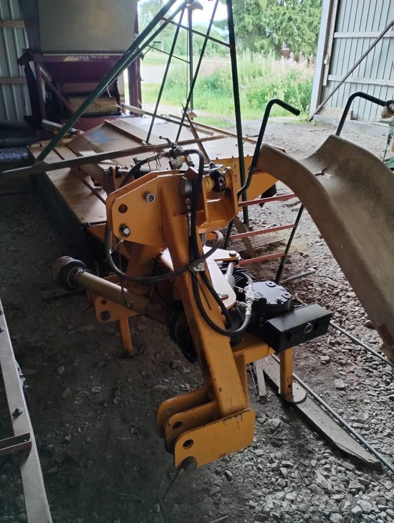 Elho Arrow NM 3200 Slåtterkrossar