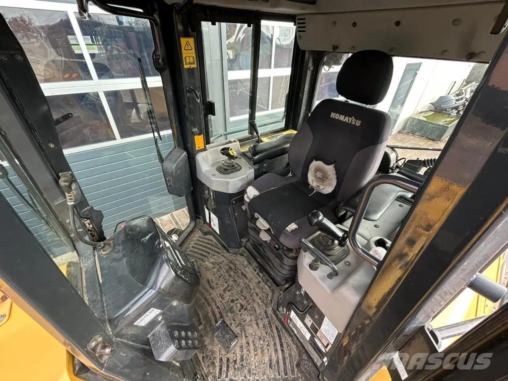 Komatsu D61PX-23 Bandschaktare