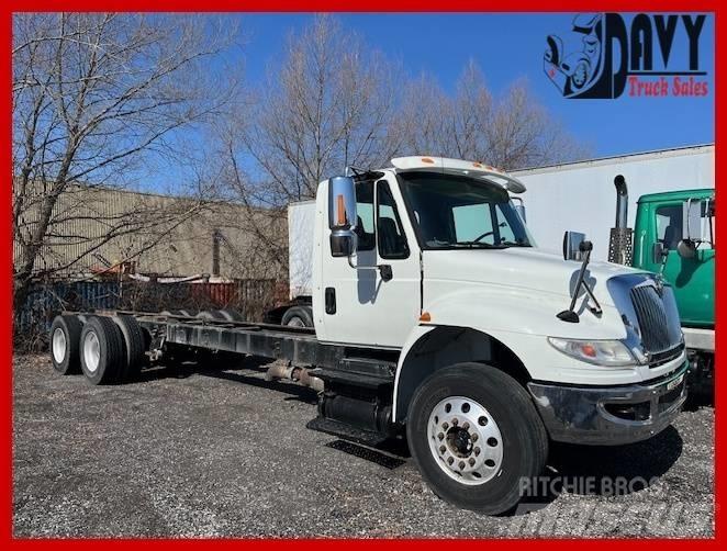 International 4400 Flakbilar