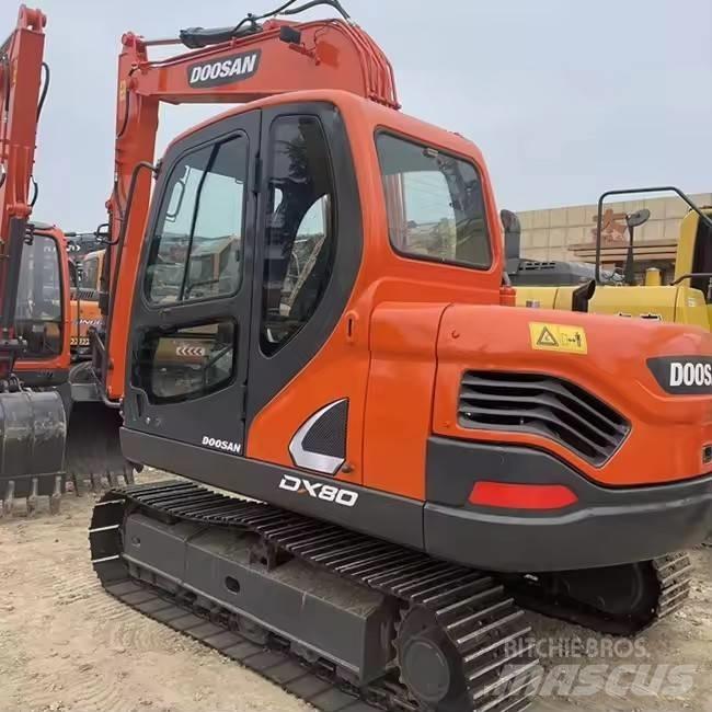 Doosan DX 80 Midigrävmaskiner 7t - 12t