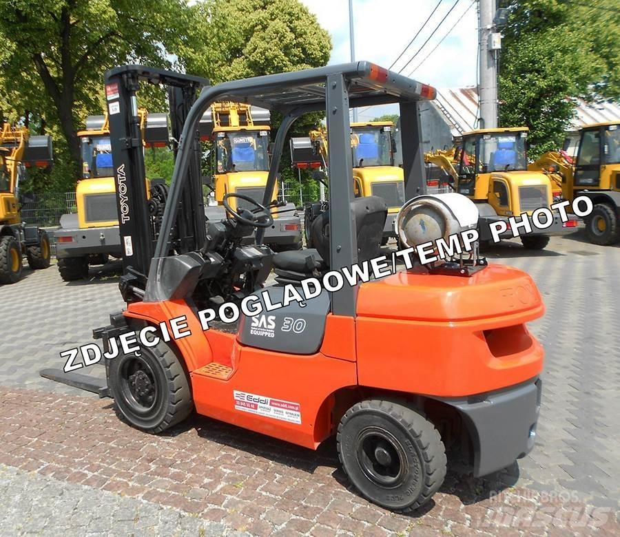 Toyota 02-7FGF30 Gasolmotviktstruckar