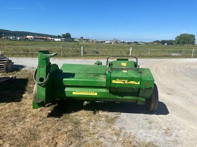 John Deere 3950 Fälthackar