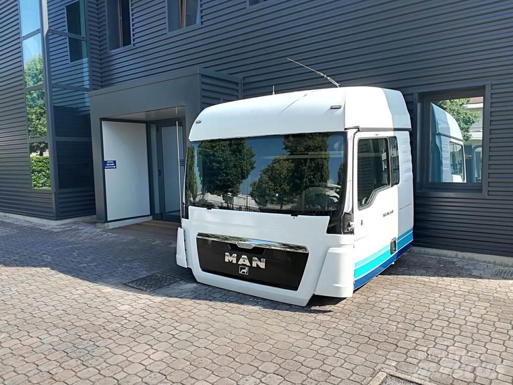 MAN TGX XLX EURO 5 Hytter och interiör
