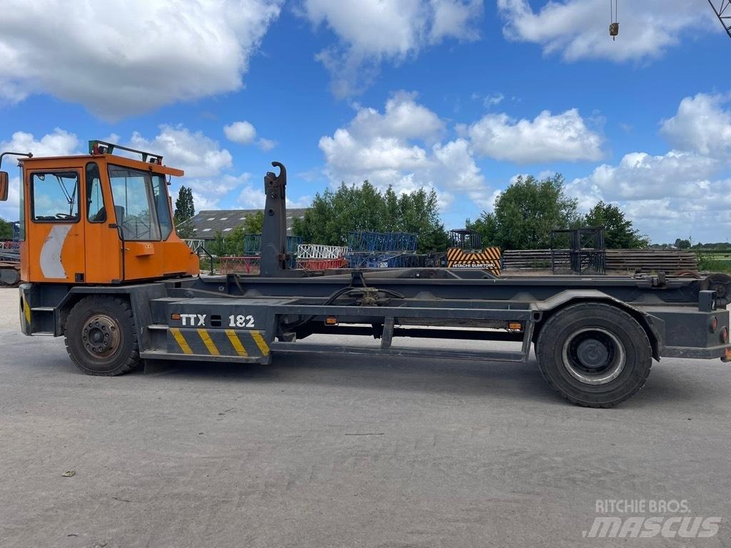 Kalmar 182 A L2 C!8 Terminaltraktorer