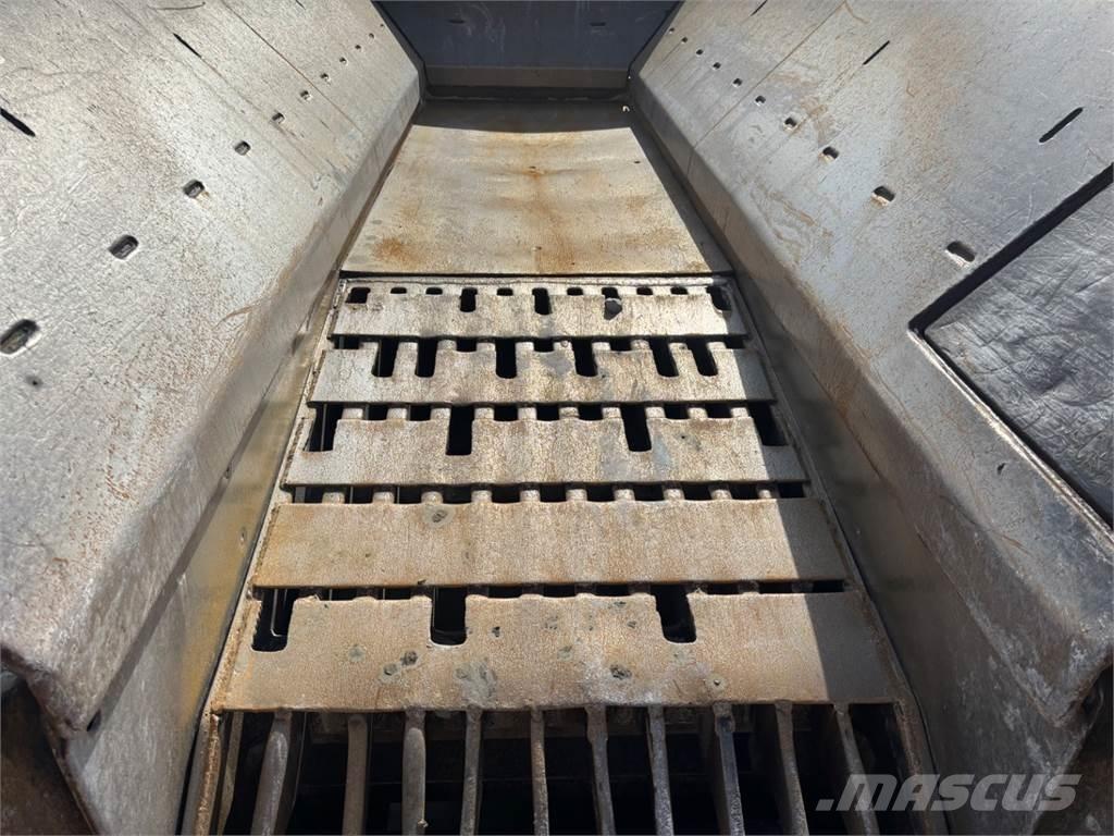 McCloskey J44 Entreprenad - Övrigt