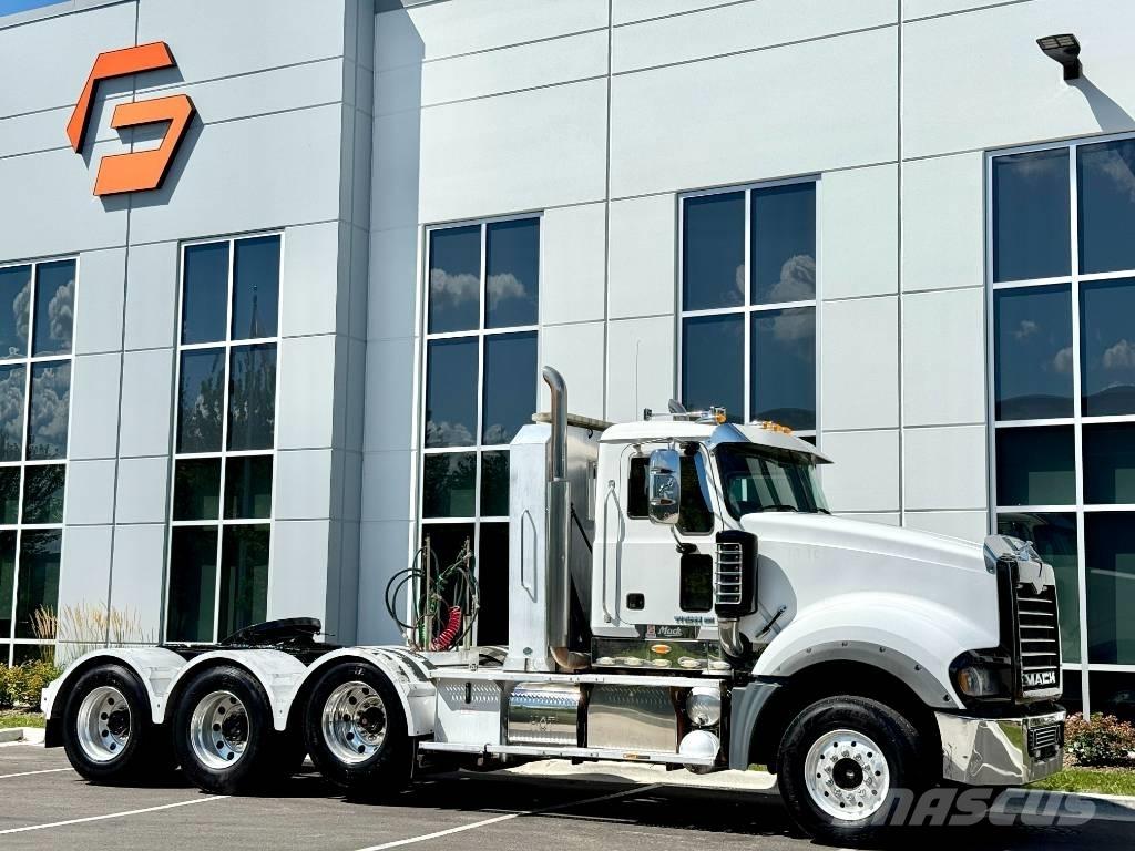 Mack Titan TD 713 Dragbilar