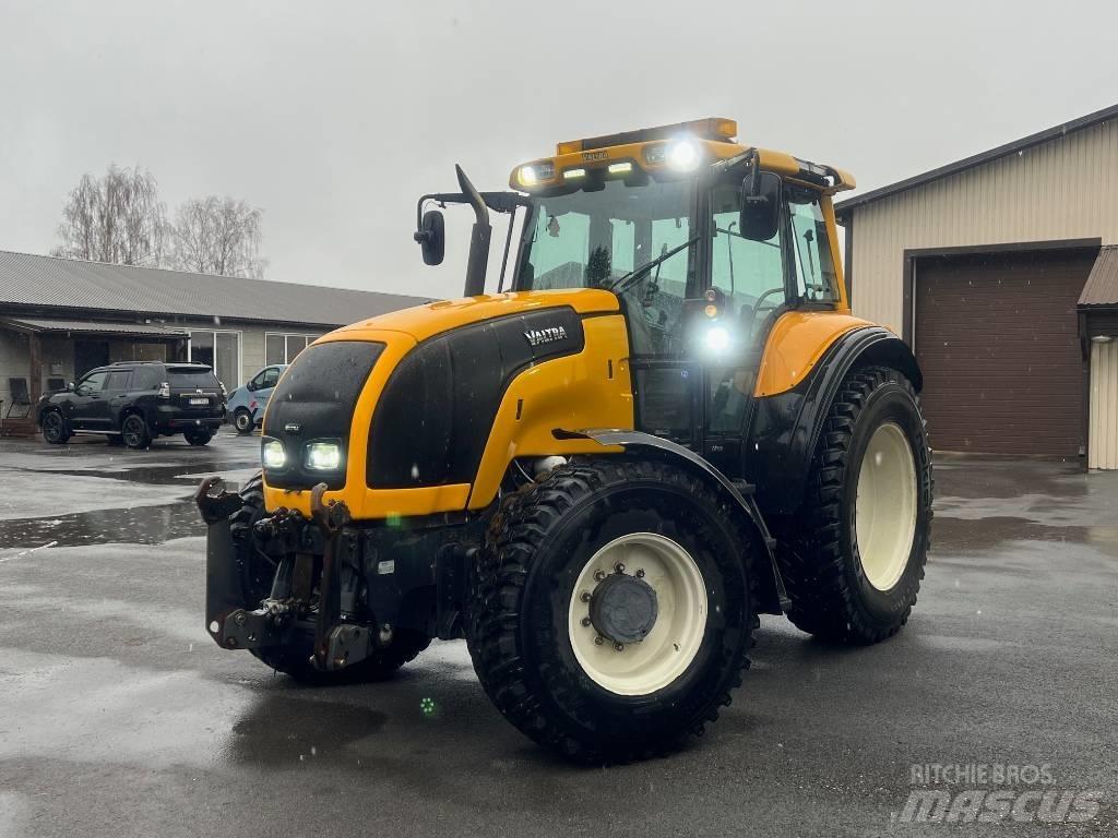 Valtra M 150-4 Traktorer