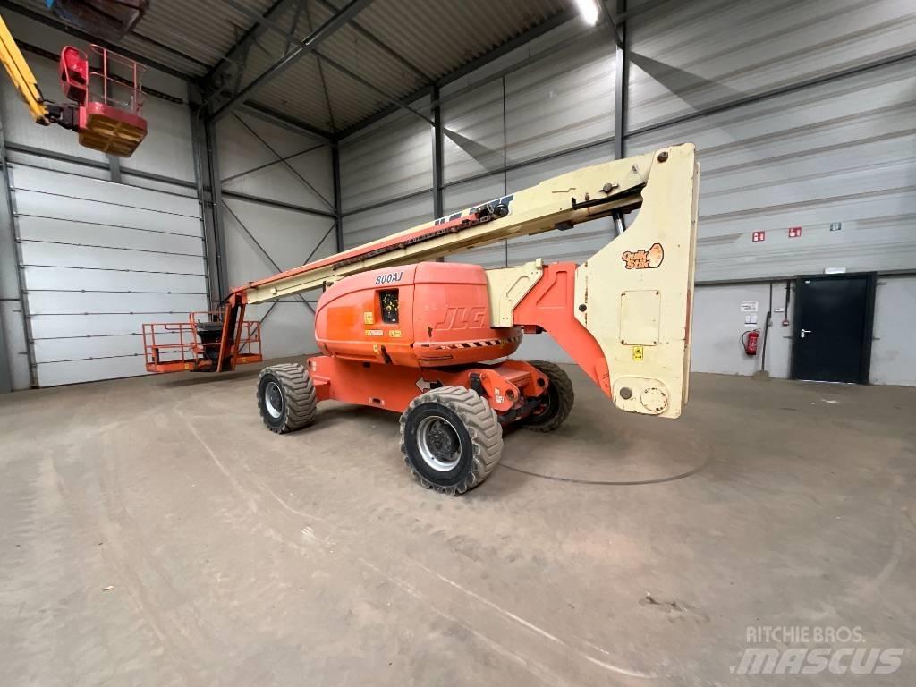 JLG 800 AJ Bomliftar