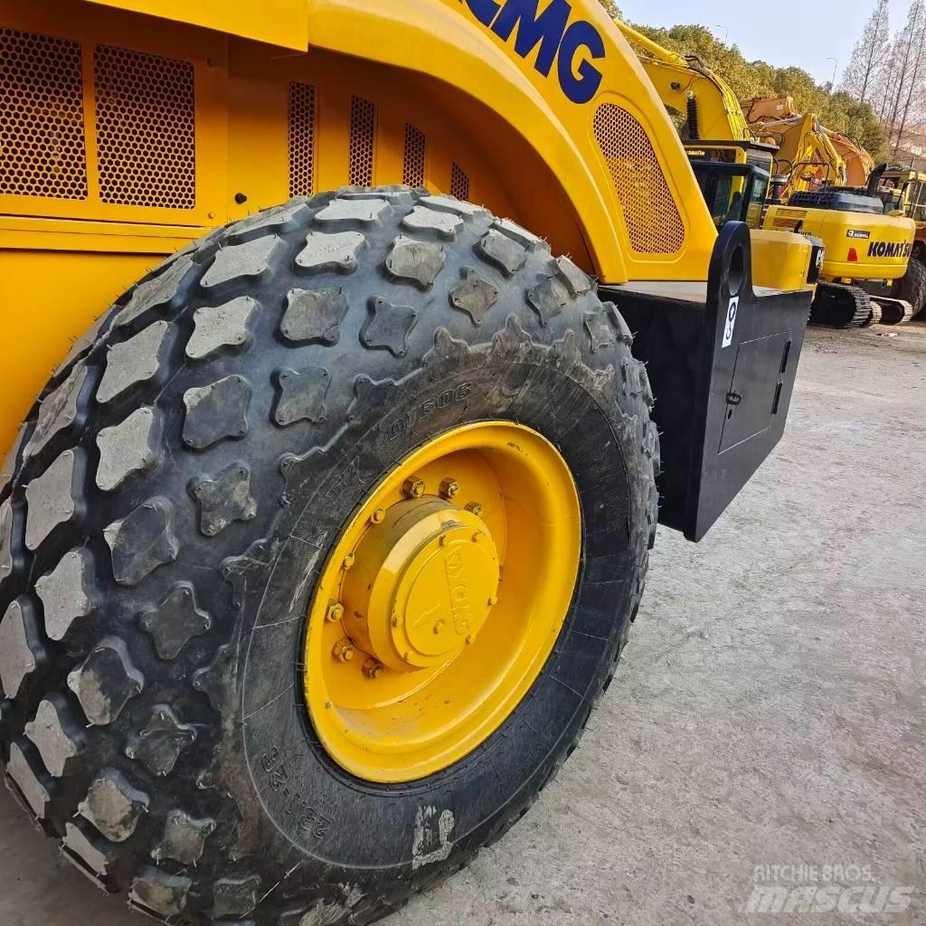 XCMG XS 142 J Envalsvältar