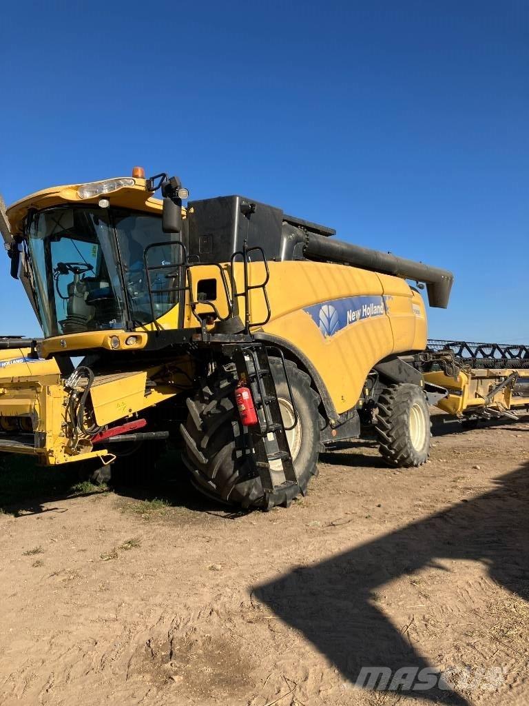 New Holland CX 8080 Skördetröskor