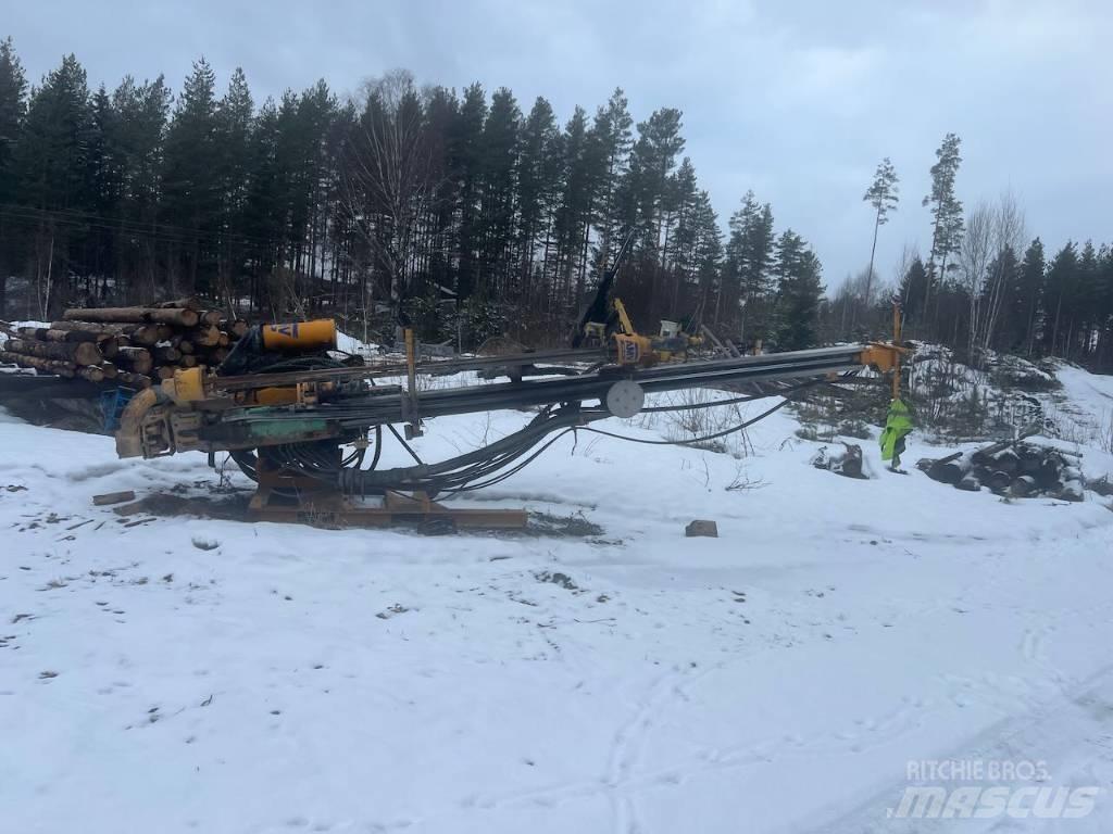 CAT 325 FL CR Borrutrustning för ytborrning