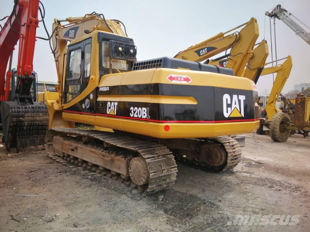 CAT 320 B L Bandgrävare