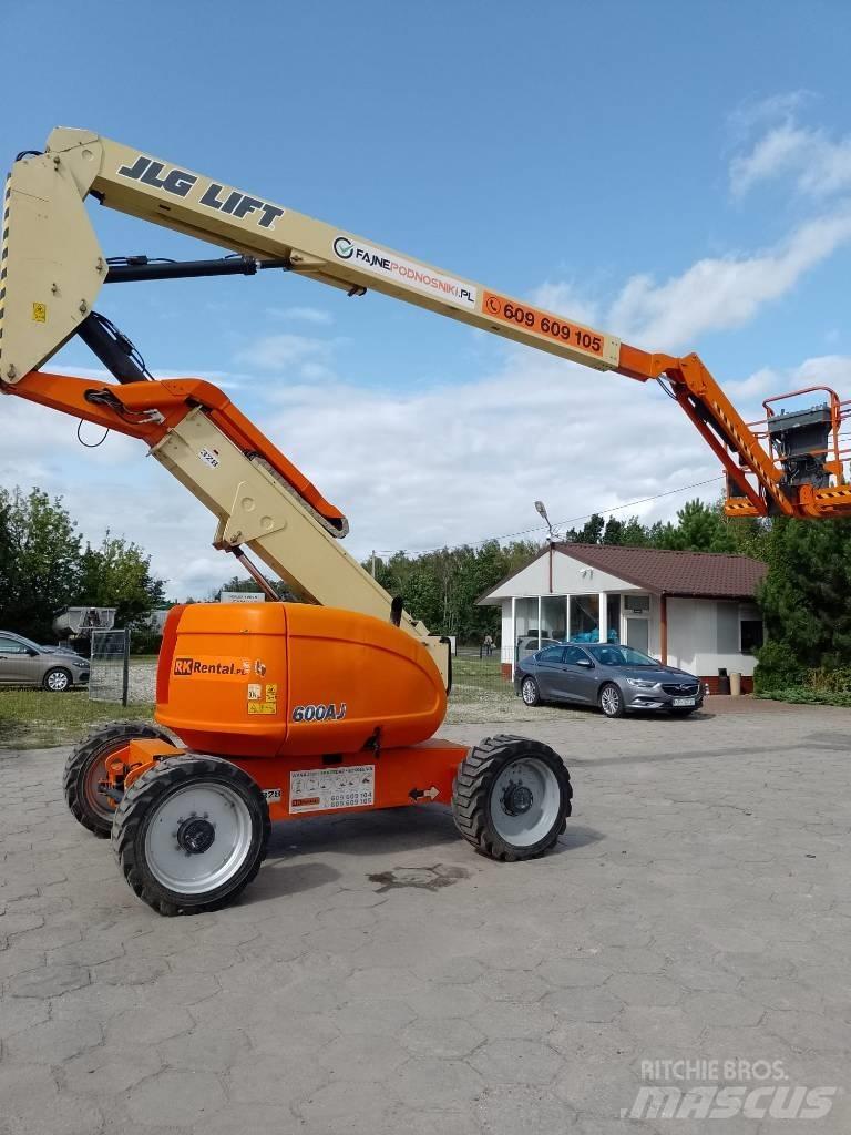 JLG 600 AJ Bomliftar