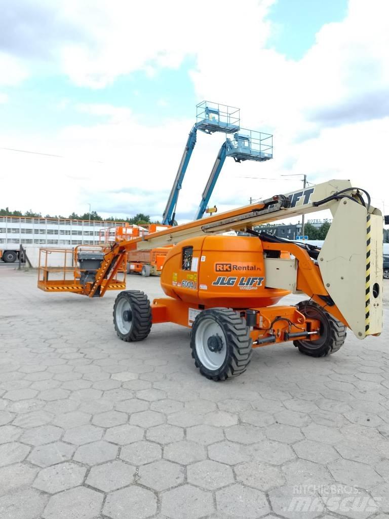 JLG 600 AJ Bomliftar