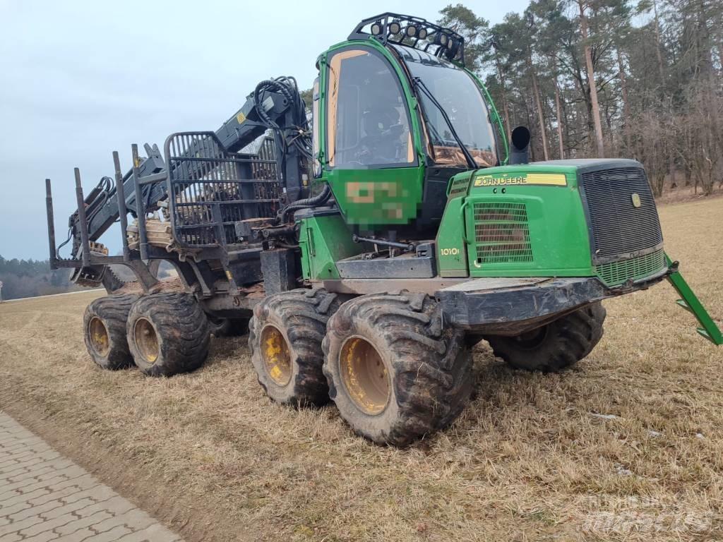 John Deere 1010 E Skotare