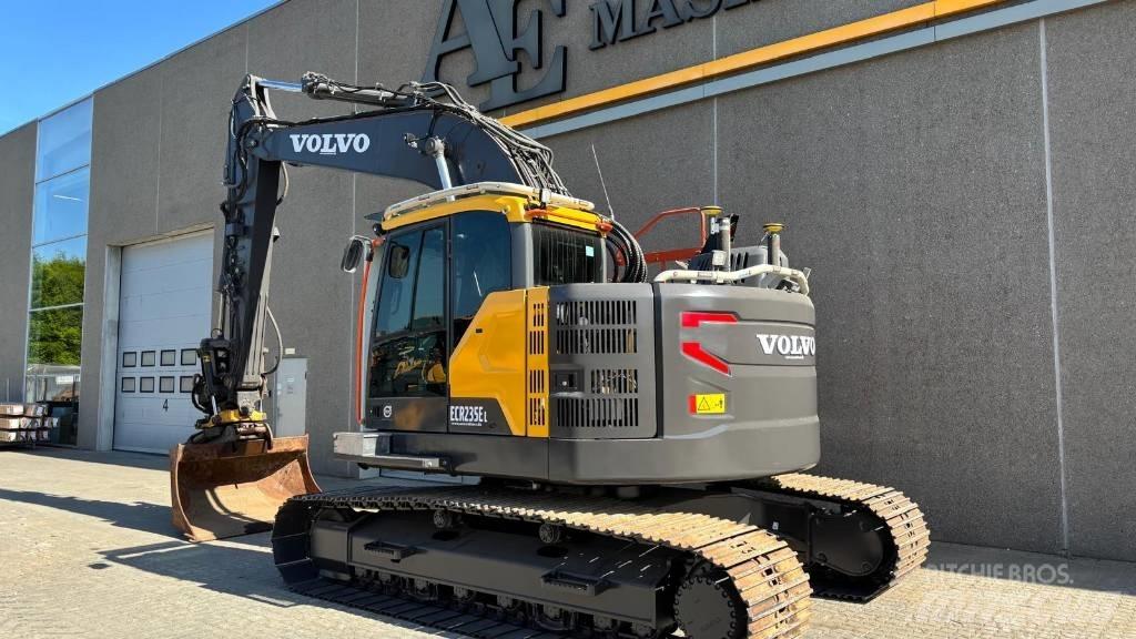 Volvo ECR 235 E Bandgrävare