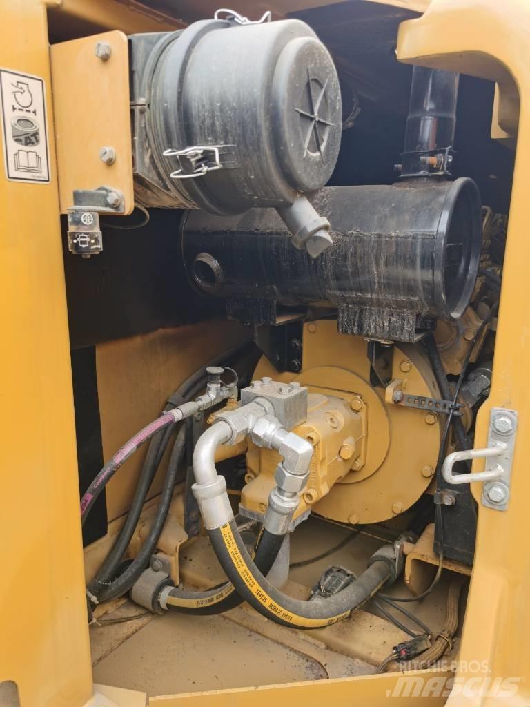 CAT 307 E Bandgrävare