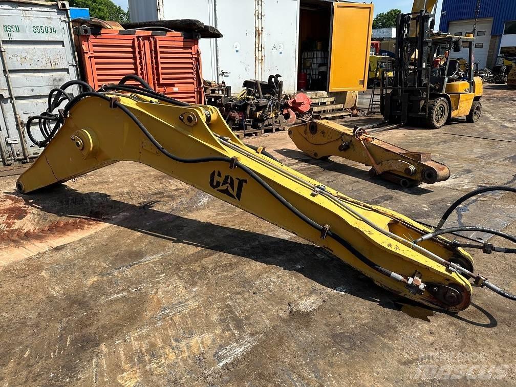 CAT 214 B FT boom Hjulgrävare