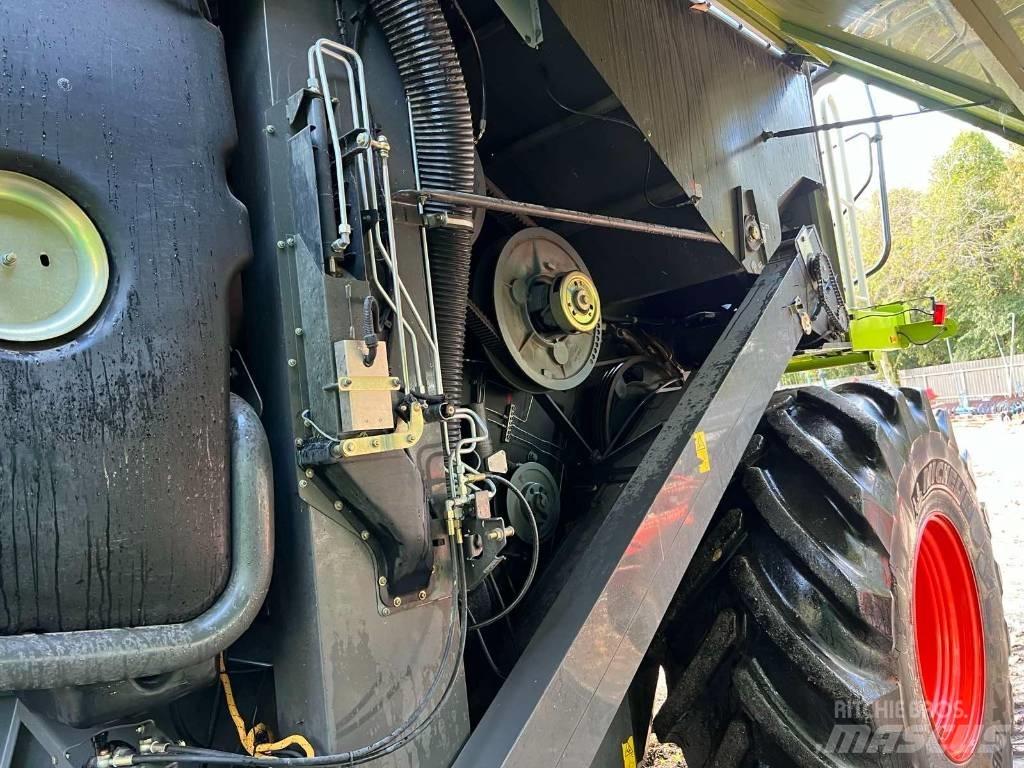 CLAAS 750 Skördetröskor