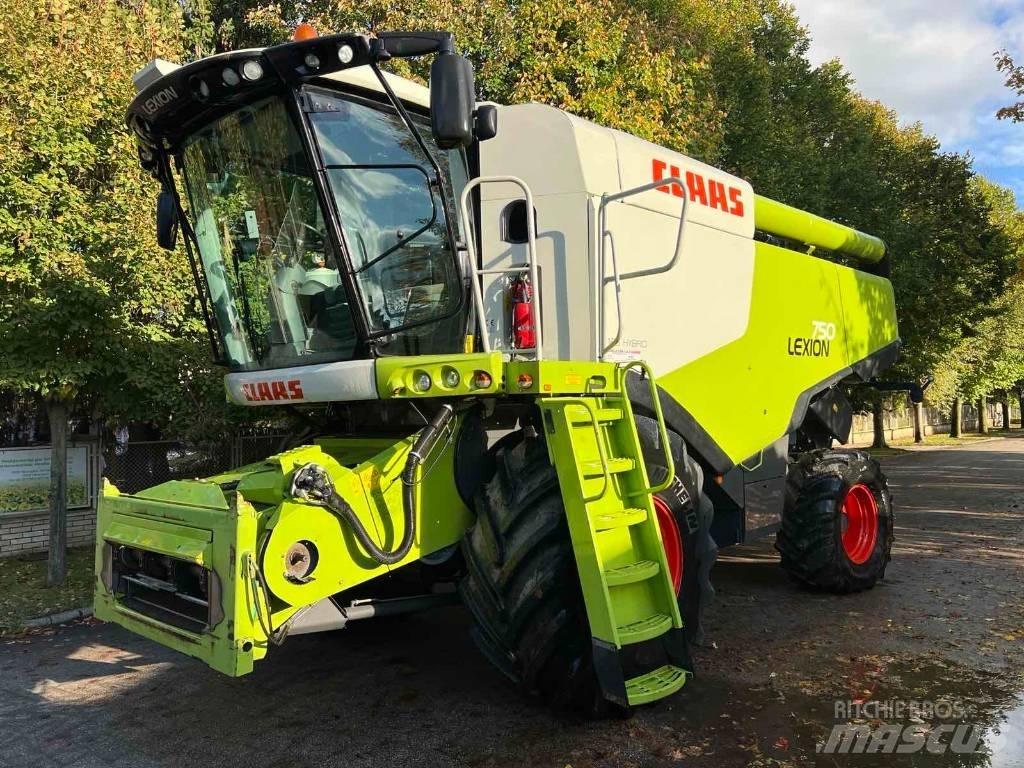 CLAAS 750 Skördetröskor